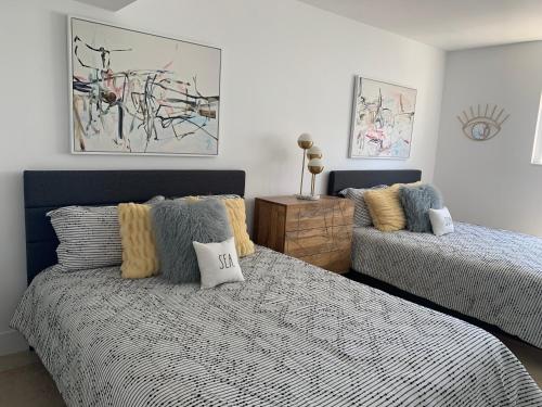 Sweeping Ocean Views of Hollywood Beach - Unit 14F - image 3