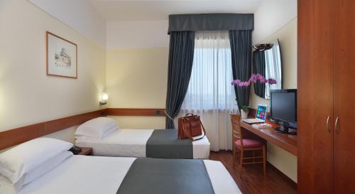 Hotel Bologna Airport - image 11