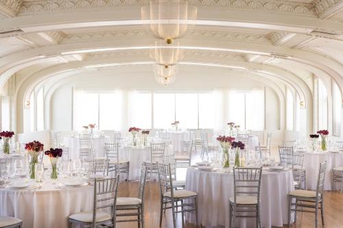 377674044 Kimpton Cottonwood Hotel by IHG