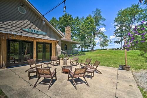 B&B Logan - Hocking Hills Woodland Lodge on 14 Acres! - Bed and Breakfast Logan