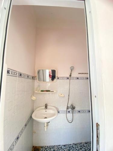 Bathroom, Motel Hoa Bien in Ly Son