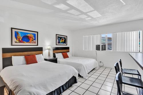 Amazing 1br apartment with pool Hallandale Beach! - image 2