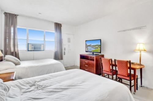 Beautiful cozy Studio apartment walk from the ocean! - image 6