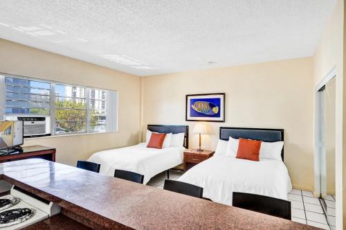 Gorgeous 1br apartment a walk from the Beach - image 16