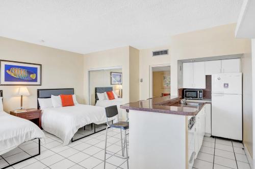 Gorgeous 1br apartment a walk from the Beach - image 18