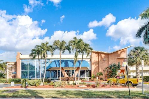 Gorgeous 1br apartment a walk from the Beach - image 26