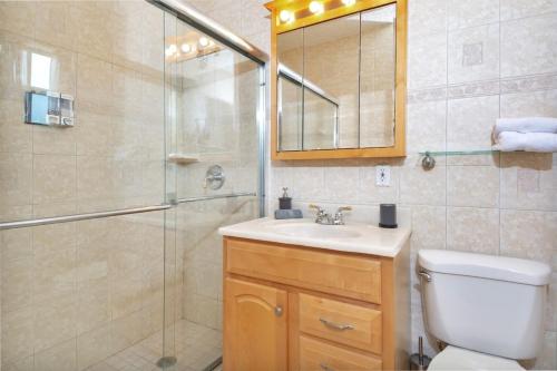 Lovely Apt Hollywood Beach 1/2 block from Ocean! - image 13