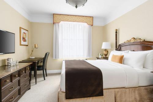1 queen bed