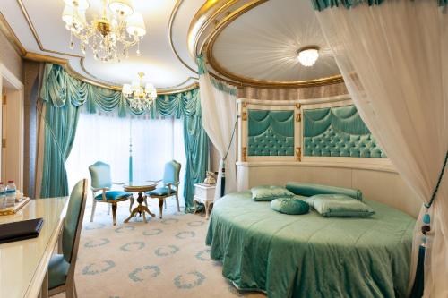 room detail thumbnail 0