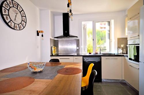 Kitchen, Chez Aline et Jean Pierre in Ville-di-Pietrabugno
