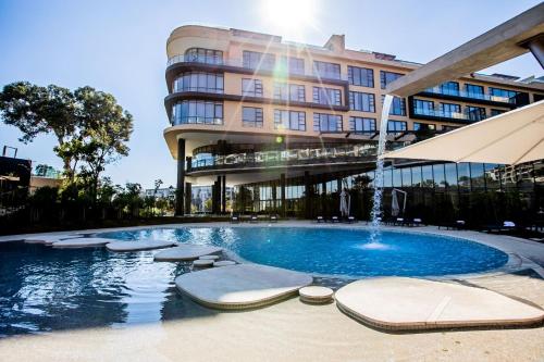 Swimming pool, Houghton Suites in Johannesburg City Centre