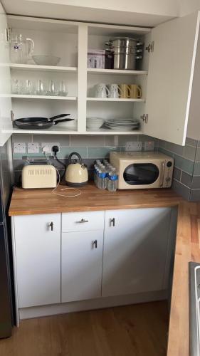 Newly refurbished flat in camberwell, london