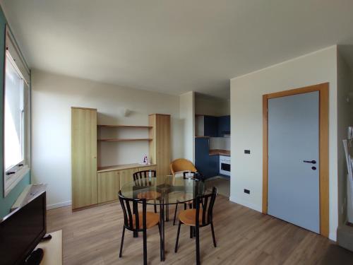 Genova Business Homes, Janov (fotografie 6)