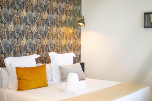 Deluxe Double Room with Spa Bath  image 6