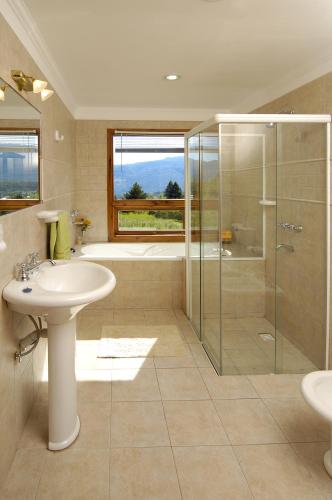 Zuhanyzó, Sukal in El Bolson