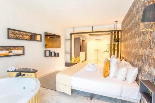 Double Room image 5