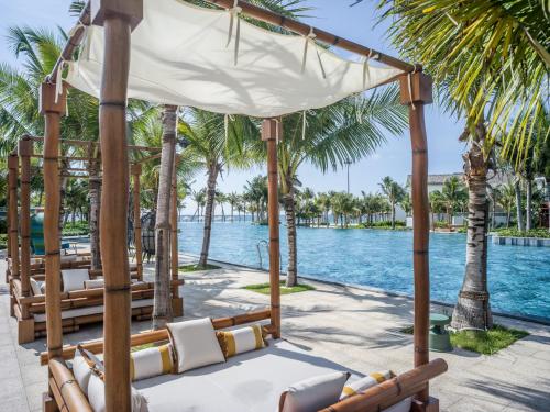 Swimming pool, New World Phu Quoc Resort in Bai Khem