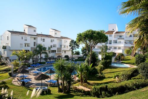 Swimming pool, Playa & Beach Apartments Mijas Costa & Fuengirola by ALFRESCO STAYS in Mijas
