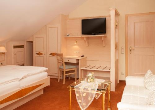 Hotel Zum weißen Stein - image 3