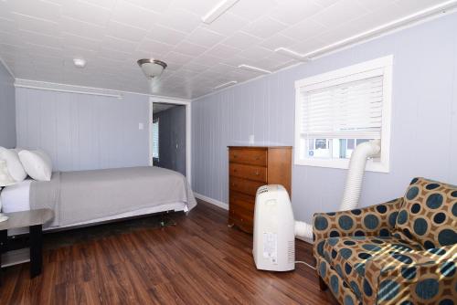 Island View Motel - image 10