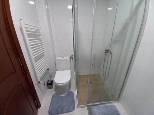 Taftalice Lüks Living with 2 Rooms Bathroom and Kitchen, Skopje (zdjęcie 7)