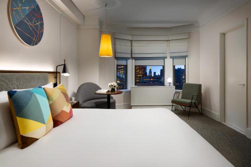 room detail thumbnail 0