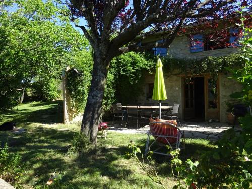 Maison de charme à Saoû, avec beau jardin au calme - Location saisonnière - Saou