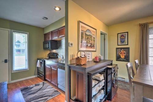 Townhome with Fireplace - Walk to Chairlift! in Ellicottville, USA