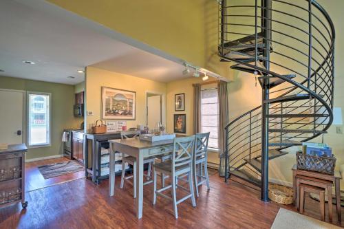 Townhome with Fireplace - Walk to Chairlift! in Ellicottville, USA