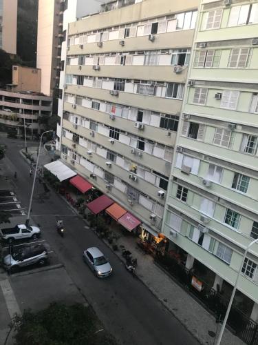 Incrivel quarto sala Ipanema em frente ao metro - Jangadeiros duas quadras da praia