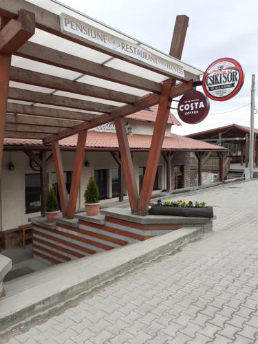 . Motel Veritas