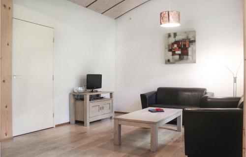 Two-Bedroom Holiday Home in Vledder - image 11