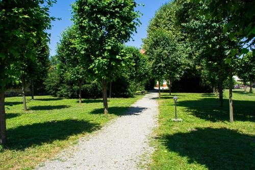 Vila Rozalia Garden Gate - image 12