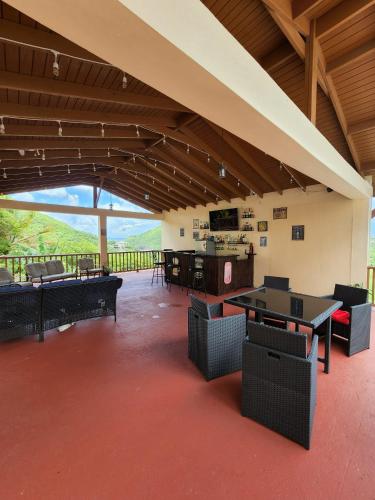 酒吧/高級酒吧, flamboyantvilla in 羅德尼灣