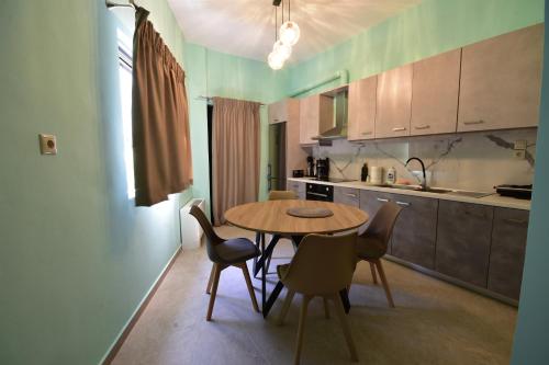 Konatsi Luxury Apartments in พาราเลีย ไทรู