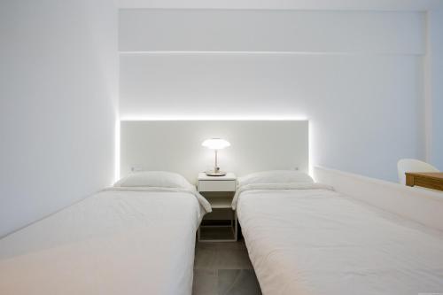 Apartamento Blanco 127 en La Caleta - Altamira