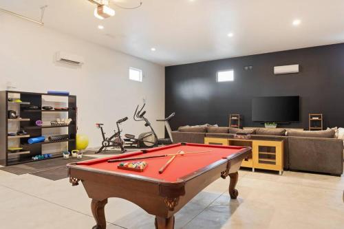 Villa Bella - Private Estate in the Heart of Palm Desert, Outdoor Amenities, Gym, Game Room in Palm Desert, USA
