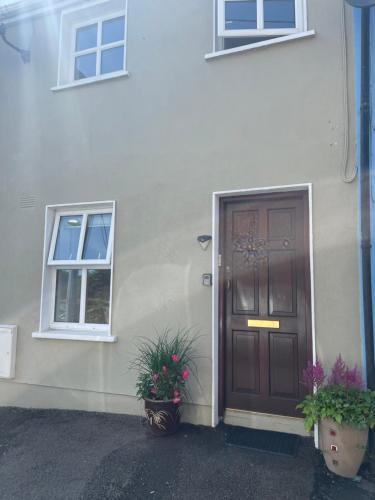 Centre of Killaloe Village, Lovely Apartment