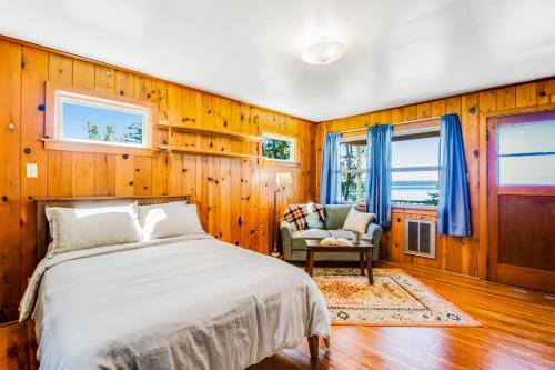 . Knotty Pine Cabin