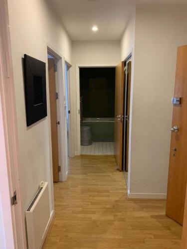 Stunning 2 bed flat! Centrally located in London, UK! photo