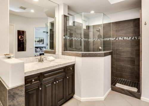 Royale - Entertain in Style - Pool, Spa, Games - Professionally Managed in Indio, USA