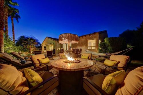 Vacation At Serenity - Pool, Spa, Game Room, Putting Green in Indio, USA