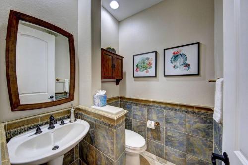 Vacation At Serenity - Pool, Spa, Game Room, Putting Green in Indio, USA