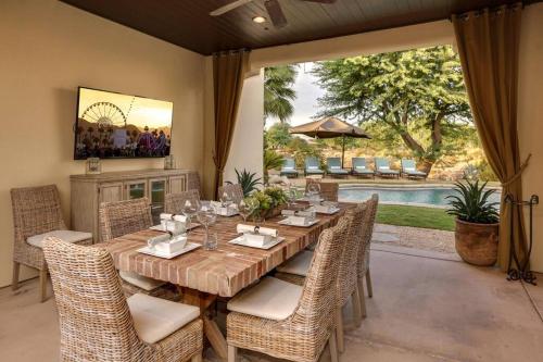 Cappella - Stylish PGA West Villa - Pool, Spa, Games + Golf Course Views #259222 4BR in La Quinta, USA