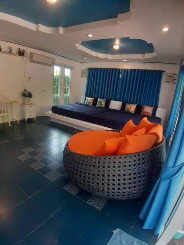 Blue sky Koh larn Resort, Bang Lamung, Chon Buri