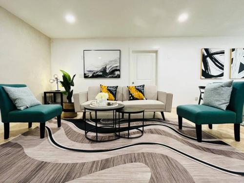 NEW 4Bd3Ba• 13mi Disney•Poker Room•BBQ•EV Car in Rowland Heights, USA