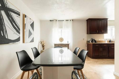 NEW 4Bd3Ba• 13mi Disney•Poker Room•BBQ•EV Car in Rowland Heights, USA