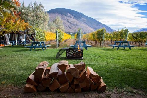 Crowsnest Vineyards Guesthouse