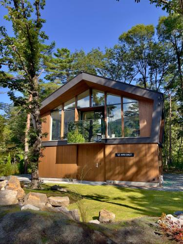 Ahiru Chalet by Hakuba White Fox Company - image 2