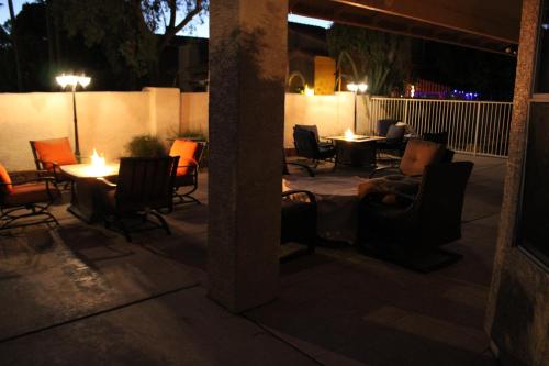 Arts, Fenced Private Pool, Fire World, Phoenix (foto 3)